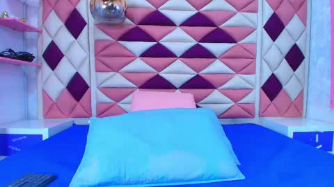  abby rouss online show from 23, 9, 2025