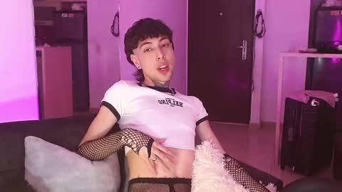 _alexblunt_ online show from 12, 12, 2024