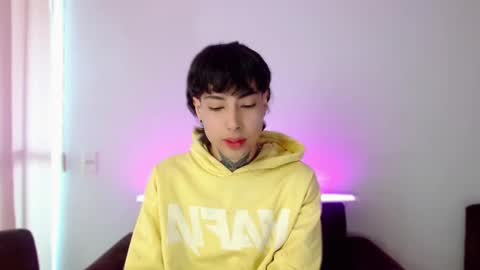 _alexblunt_ online show from 23, 12, 2024