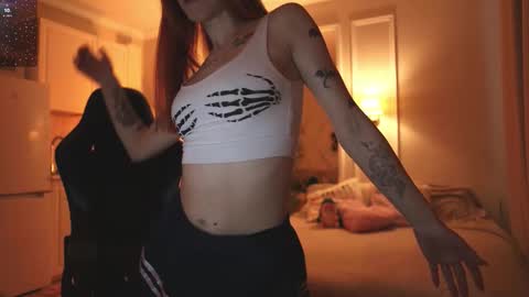 _alice_meyss_ online show from 26, 11, 2025