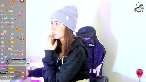 Snapshot of _alicerosse2 chatting on 22, 1, 2025 ALICE online show from 22, 1, 2025