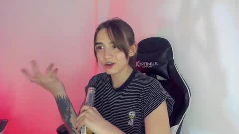 Snapshot of _alicerosse2 chatting on 5, 3, 2025 ALICE online show from 5, 3, 2025