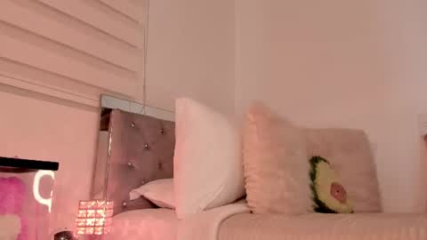 Snapshot of _alissonrose chatting on 25, 7, 2026 Karo online show from 25, 7, 2026