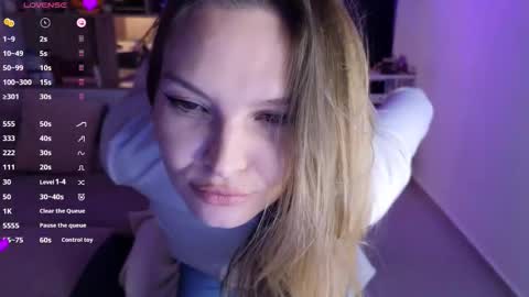 Snapshot of _alleyesonme chatting on 14, 11, 2025 Mia online show from 14, 11, 2025