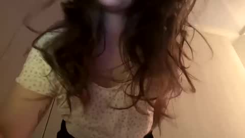 _alyson online show from 28, 2, 2025