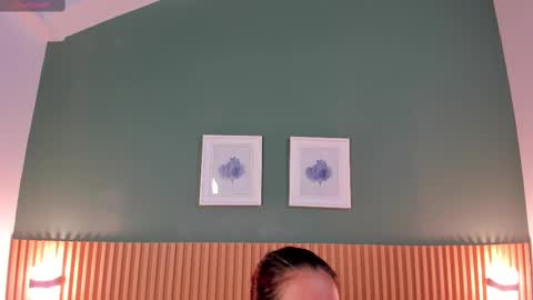 Snapshot of _anavictoria_ chatting on 1, 3, 2025 Ana Victoria online show from 1, 3, 2025