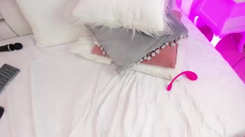 Angel Azul online show from 11, 2, 2025