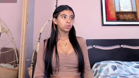 Snapshot of _anna_maria chatting on 7, 10, 2025 online show from 7, 10, 2025