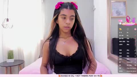 Snapshot of _anna_maria chatting on 8, 10, 2025 online show from 8, 10, 2025