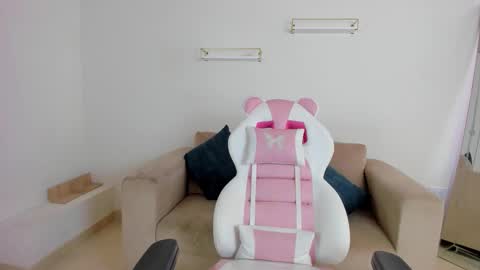    online show from 20, 11, 2025