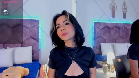 Snapshot of _aurora_collins_ chatting on 24, 9, 2025 _aurora_collins_ online show from 24, 9, 2025