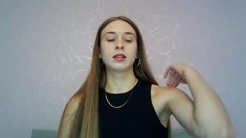 _aurora_sweet online show from 8, 10, 2025