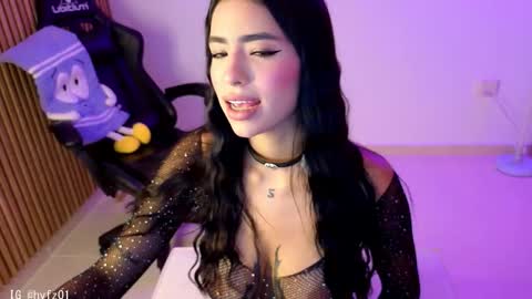 Snapshot of _azul17 chatting on 29, 9, 2025 hell y online show from 29, 9, 2025