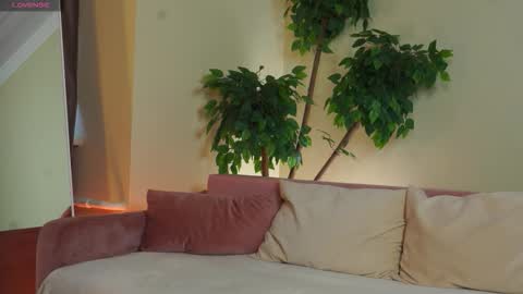 Snapshot of _b00bss_ chatting on 27, 2, 2026 Jess online show from 27, 2, 2026