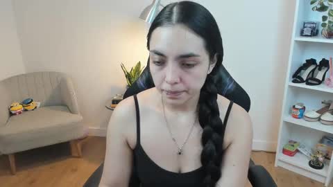 Bella Evans online show from 10, 2, 2025