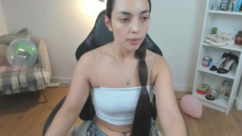 Bella Evans online show from 22, 9, 2025