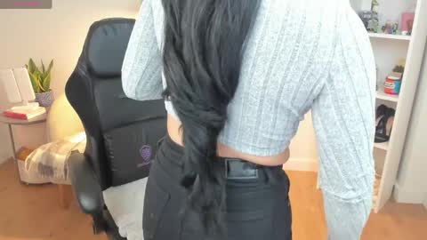 Bella Evans online show from 27, 3, 2026