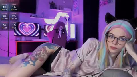 Snapshot of _black_fox__ chatting on 23, 10, 2025 Olivia Subscribe to my Fansly - online show from 23, 10, 2025