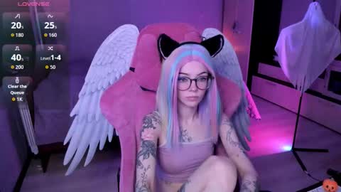 Snapshot of _black_fox__ chatting on 27, 10, 2025 Olivia Subscribe to my Fansly - online show from 27, 10, 2025