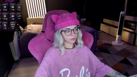 Olivia Subscribe to my Fansly -   online show from 9, 6, 2026