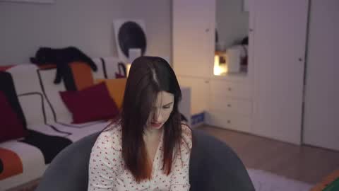 Lili online show from 2, 3, 2025