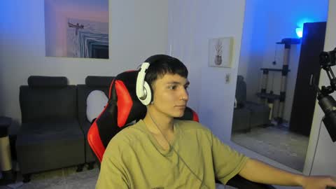 B L A K E online show from 31, 12, 2024