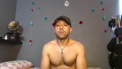 Snapshot of _bonnie__and_clyde chatting on 5, 6, 2026 _bonnie__and_clyde online show from 5, 6, 2026