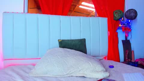 Carolina  online show from 26, 9, 2025