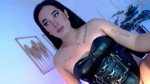 Caroline online show from 27, 10, 2025