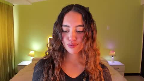 Snapshot of _charlotte_evans_2 chatting on 6, 10, 2025 Charlote online show from 6, 10, 2025