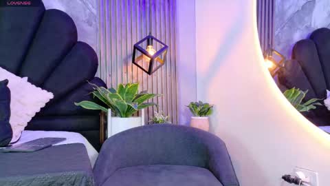 Snapshot of _charlotte_queen_ chatting on 12, 5, 2026 _charlotte_queen_ online show from 12, 5, 2026