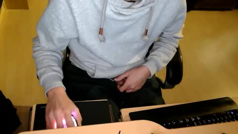 Snapshot of _chris_87 chatting on 18, 2, 2025  chris 87 online show from 18, 2, 2025