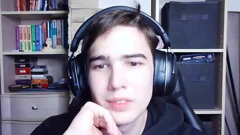 Snapshot of _crise_next_door_ chatting on 2, 10, 2025 _crise_next_door_ online show from 2, 10, 2025