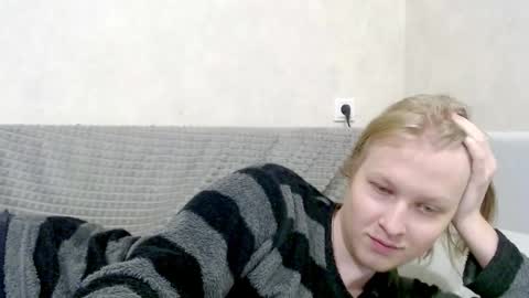 Snapshot of _dash_ chatting on 18, 11, 2025 Tony online show from 18, 11, 2025