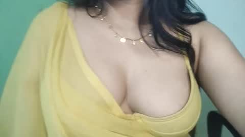 _dreamgirl_0 online show from 5, 3, 2026