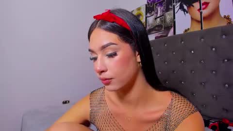 Elettra online show from 3, 3, 2025