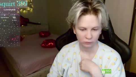 chloue and Gretta online show from 25, 2, 2026