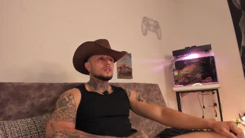 Snapshot of _emilio_escobar chatting on 16, 7, 2026 Emilio online show from 16, 7, 2026