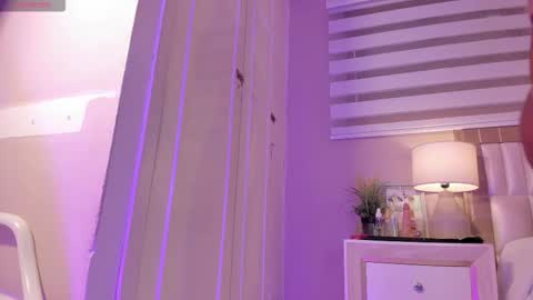 Snapshot of _emily__cb chatting on 15, 1, 2026 Hi Im Emily online show from 15, 1, 2026