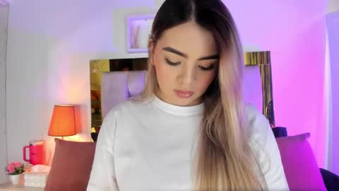 Isabella online show from 19, 11, 2025