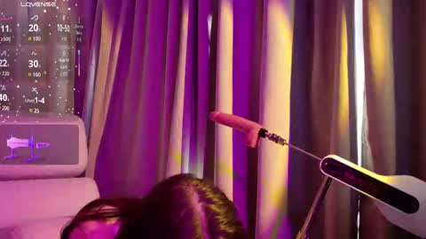 Eva Lane online show from 7, 10, 2025