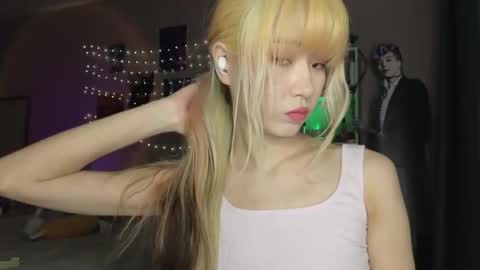 EveEva online show from 23, 11, 2025