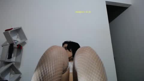 Snapshot of _exa_ chatting on 2, 3, 2025  Exa help me position myself with your thumb up thanks  online show from 2, 3, 2025