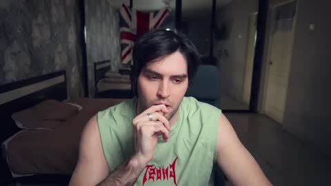 Snapshot of _fatrabbit chatting on 17, 12, 2024 Keanu online show from 17, 12, 2024