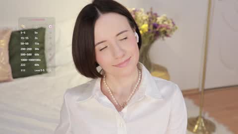 Snapshot of _female_essence_ chatting on 20, 12, 2024 Essie online show from 20, 12, 2024