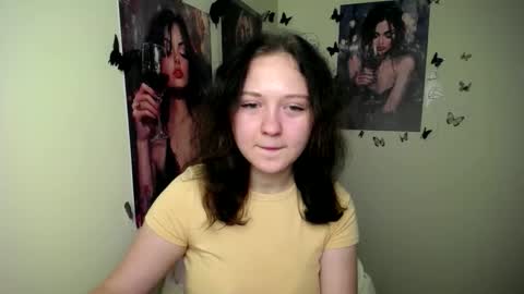 Snapshot of _foxy_lady chatting on 3, 10, 2025 Alice online show from 3, 10, 2025