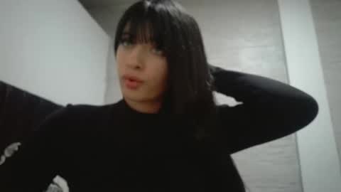 Mia-foster online show from 8, 11, 2025