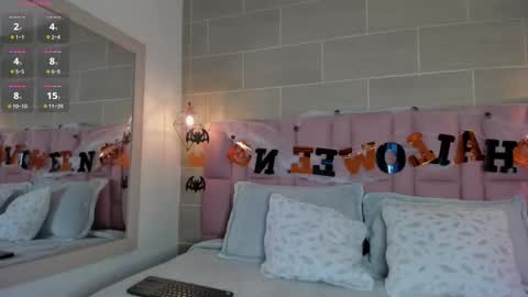 Snapshot of _gia_rose chatting on 17, 10, 2025 _gia_rose online show from 17, 10, 2025