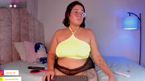 Snapshot of _giovaa_ chatting on 9, 3, 2025 G I O V A online show from 9, 3, 2025