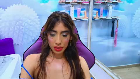 _gold_strawberry_ online show from 17, 6, 2026